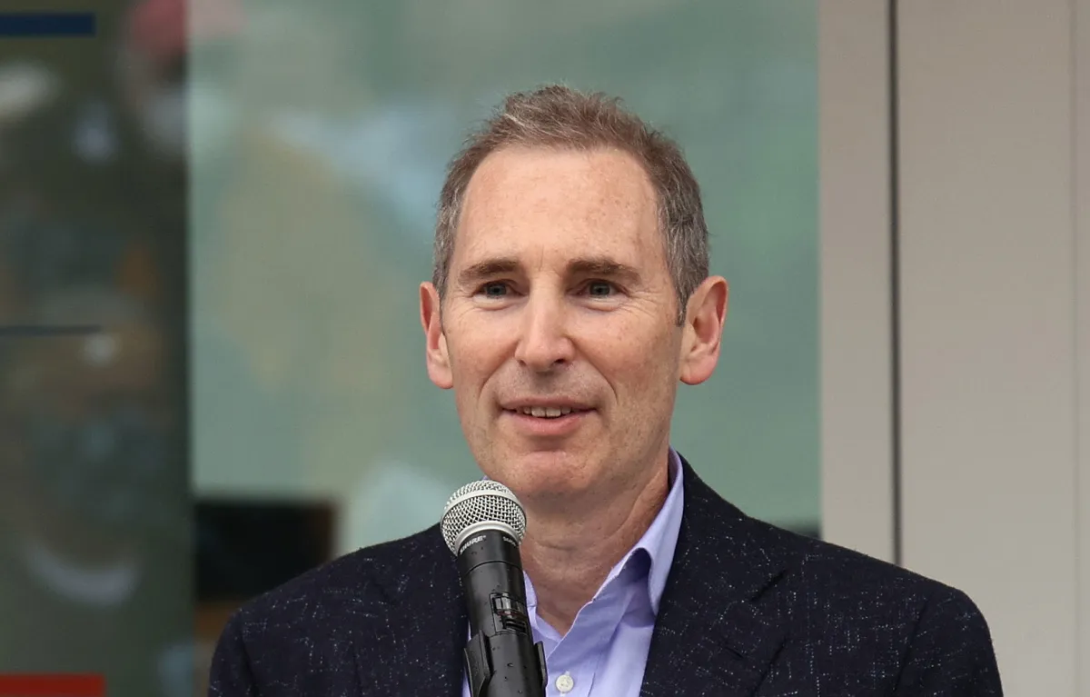 Amazon CEO Andy Jassy discussing AI security concerns with government officials, with Anthropic's Claude Fable 5 model mentioned.