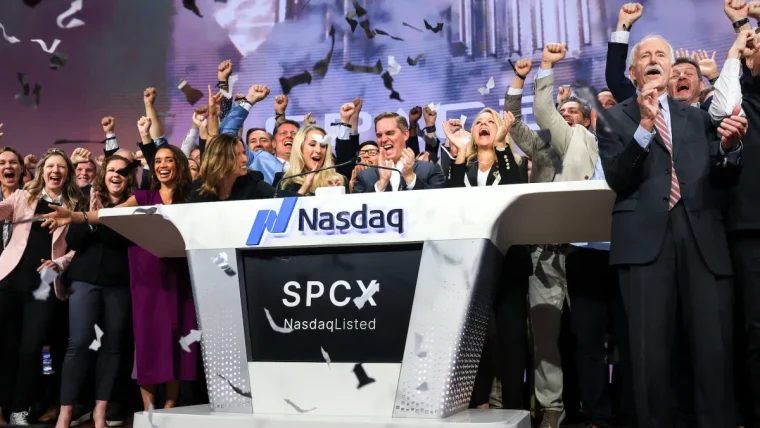 A graphic depicting a rocket launch (SpaceX) alongside various company logos (OpenAI, Anthropic) suggesting a race to public markets.